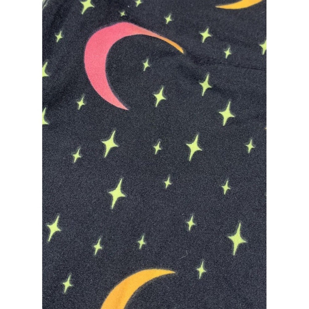 LuLaRoe Girls Leggings L/XL Black Pink Moons Stars Halloween Sizes 7-12 NWT - Picture 2 of 4